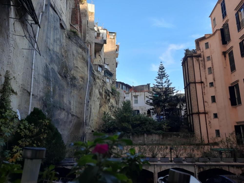 La Casa Nella Roccia Apartment Naples Exterior photo