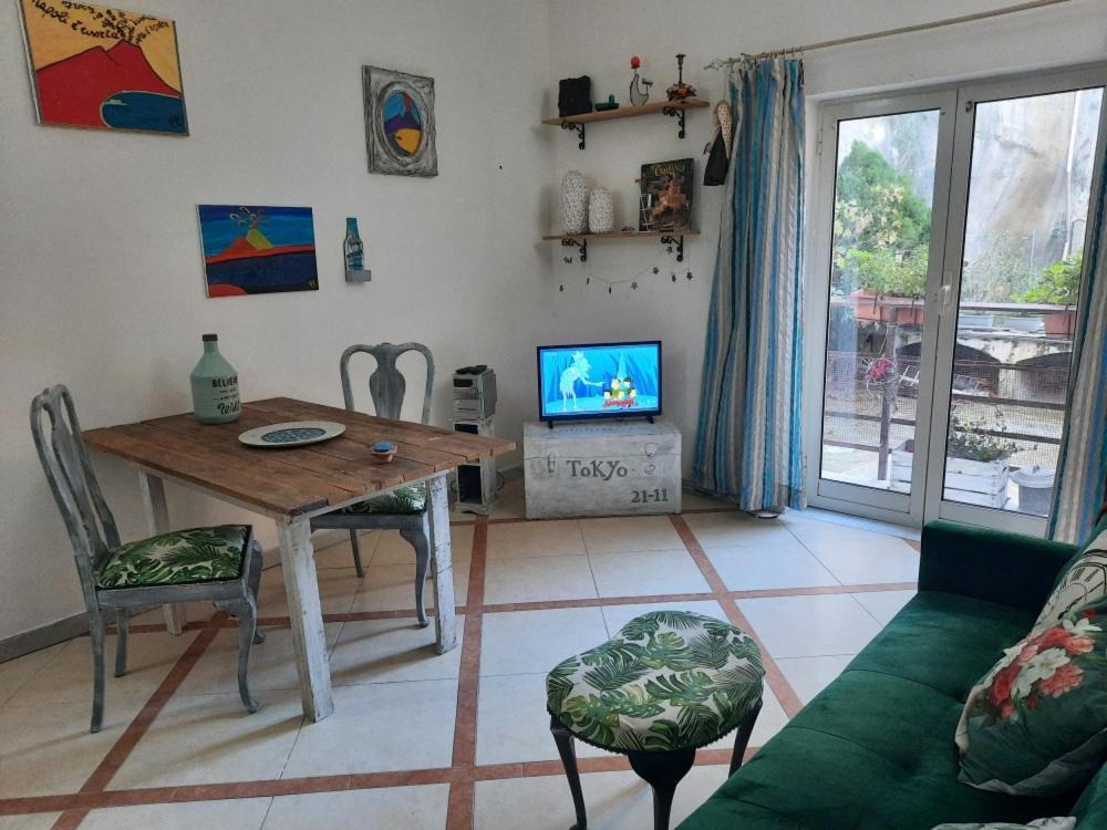 La Casa Nella Roccia Apartment Naples Exterior photo